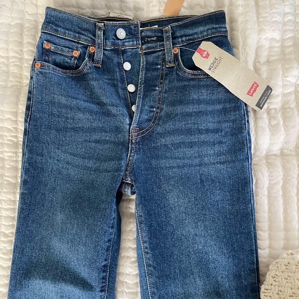 Levi’s wedgie straight jeans